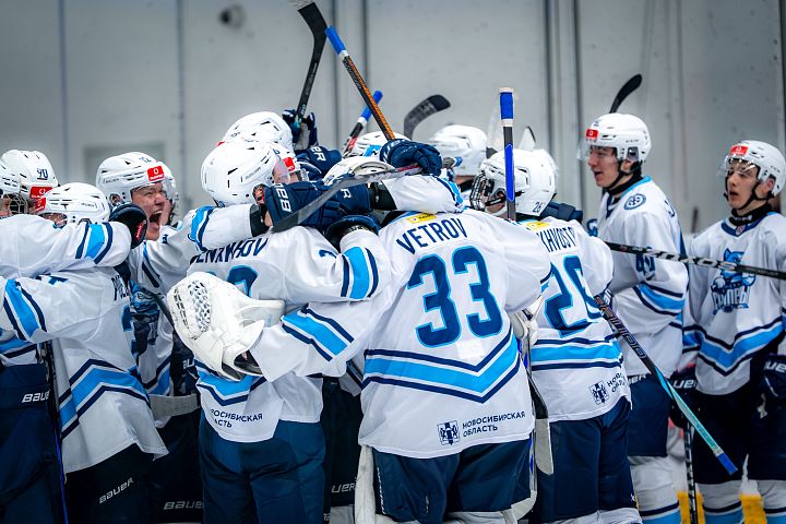 "СНАЙПЕРЫ" ВЫШЛИ В ПЛЕЙ-ОФ!